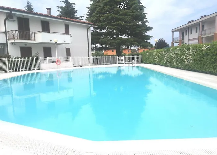 Appartamento A Peschiera Del Garda Con Piscina